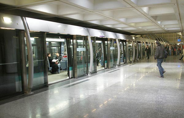 درب های اتوماتیک محافظ سکو مترو (PSD)
